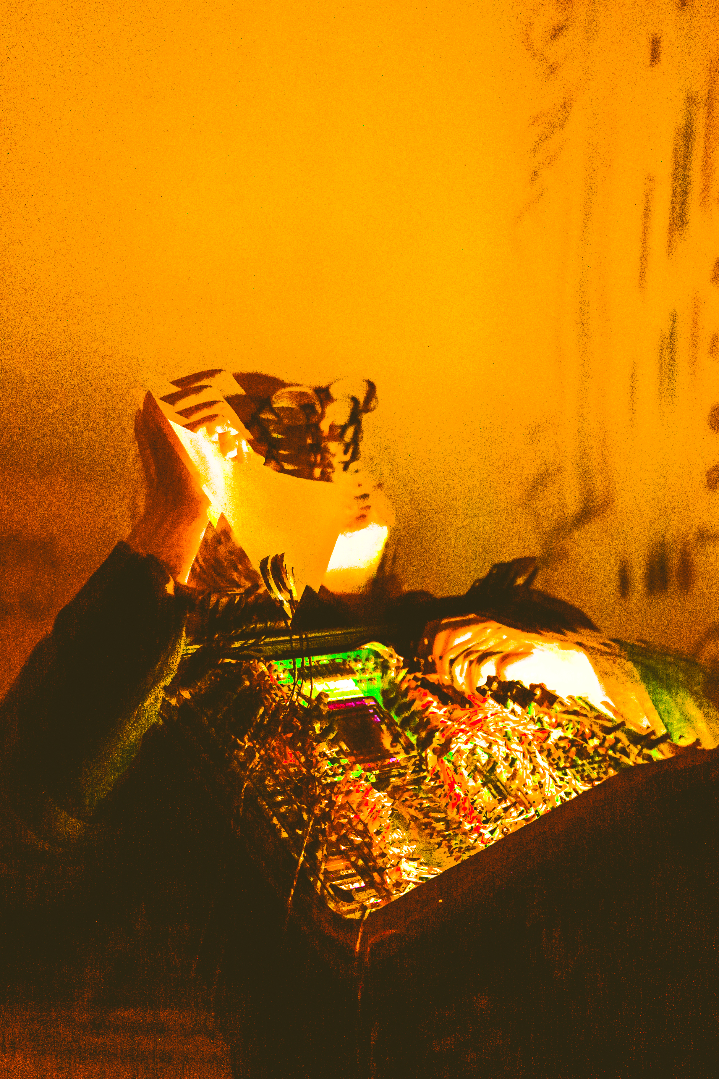 Lucas Granpa Abela performing with amplified glass